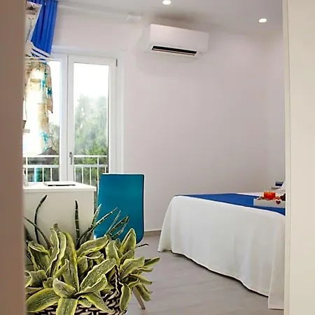 La Casa Degli Amici לינה וארוחת בוקר