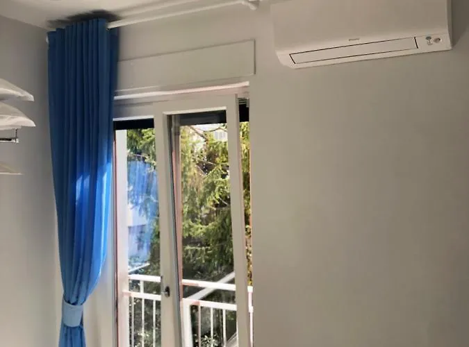 La Casa Degli Amici Bed & Breakfast 3*